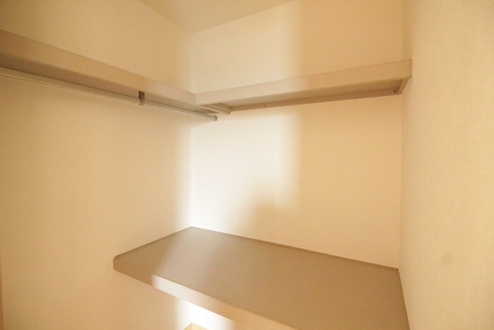 物件内観写真8　(収納)