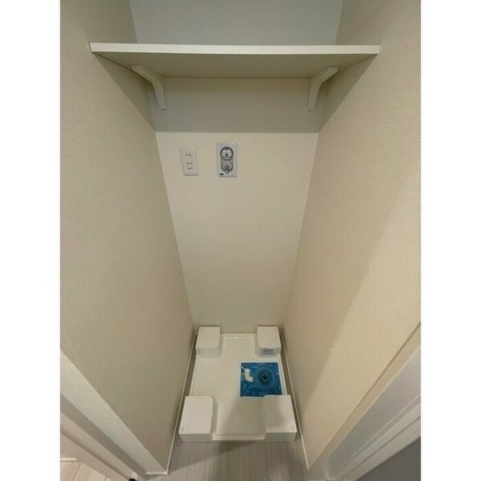 物件内観写真10　(洗濯機置場)