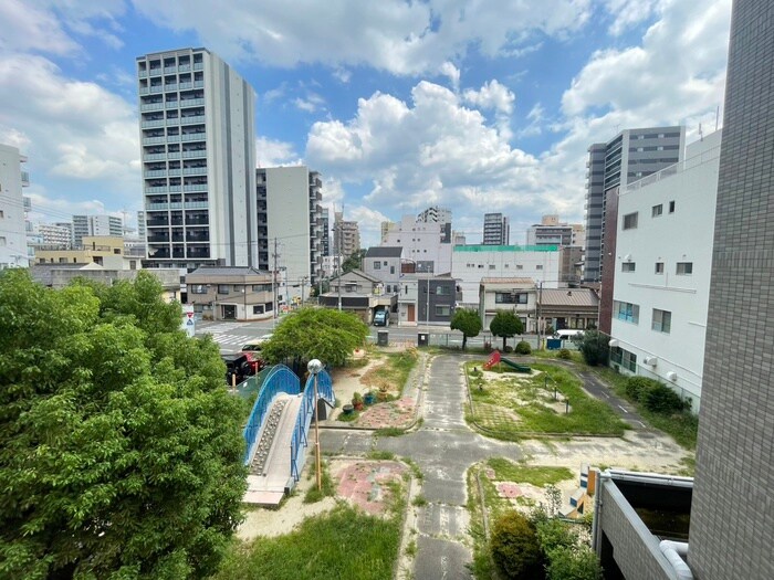 物件内観写真20　(室内からの展望)