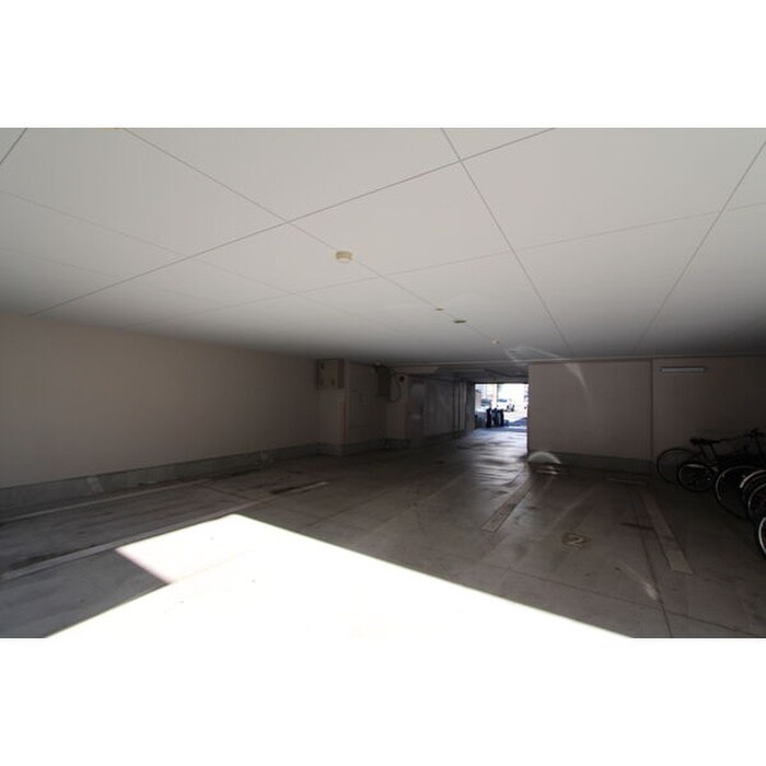 物件外観写真4　(駐車場)