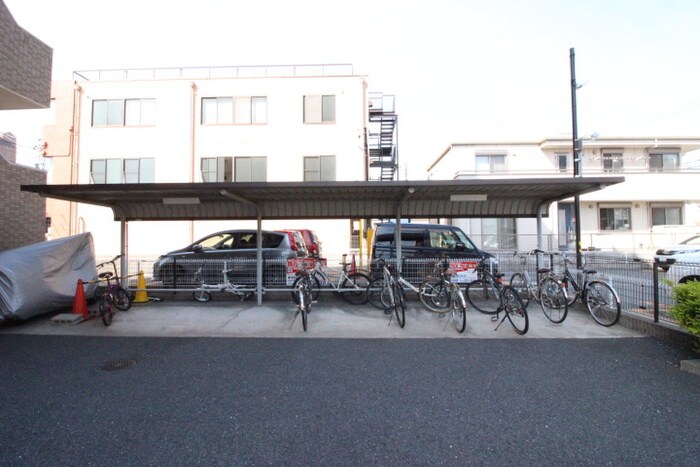 物件外観写真5　(駐輪場)