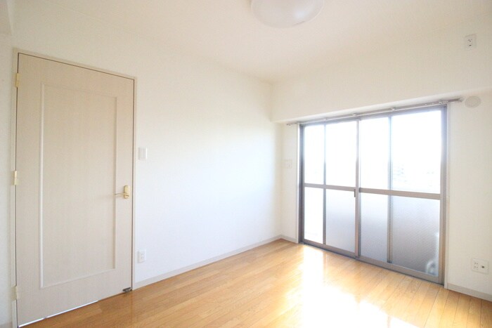 物件内観写真10　(居室)