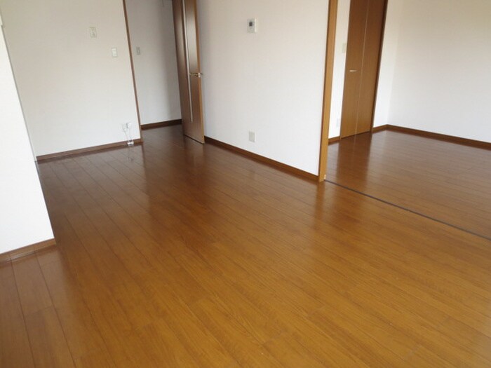 物件内観写真5　(居室)