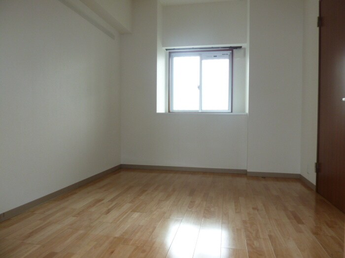 物件内観写真11　(居室)