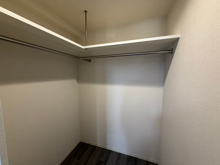 物件内観写真12　(収納)