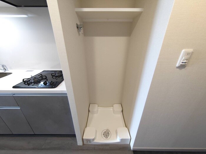 物件内観写真14　(洗濯機置場)