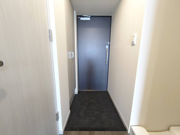 物件内観写真18　(玄関)