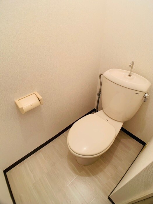 物件内観写真5　(トイレ)