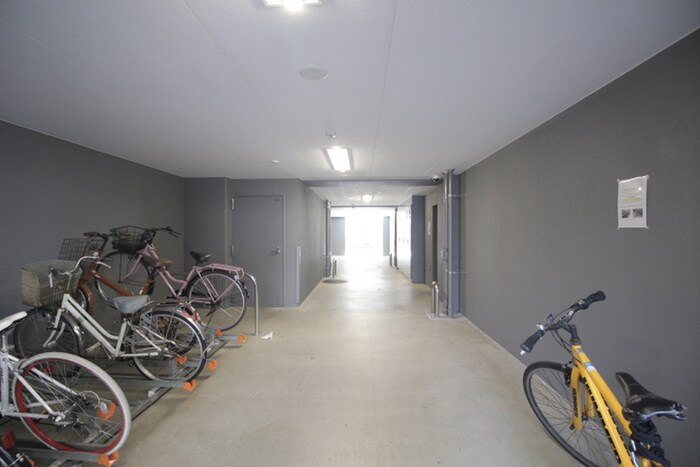 物件外観写真5　(駐輪場)