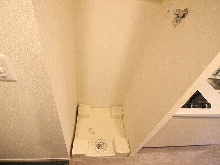 物件内観写真12　(洗濯機置場)