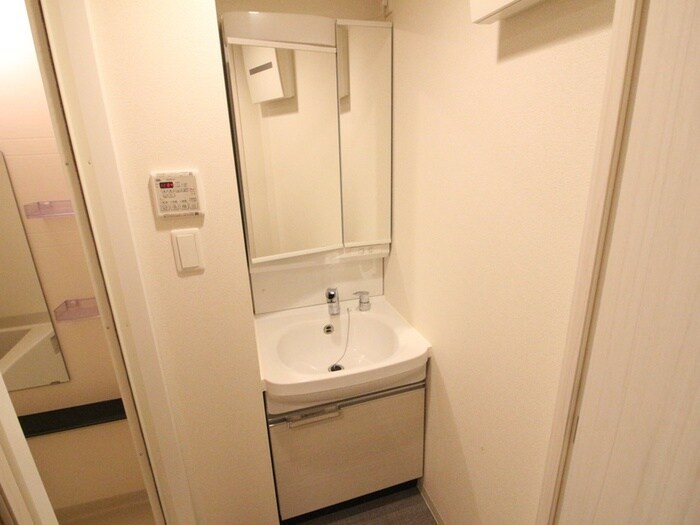 物件内観写真15　(洗面)