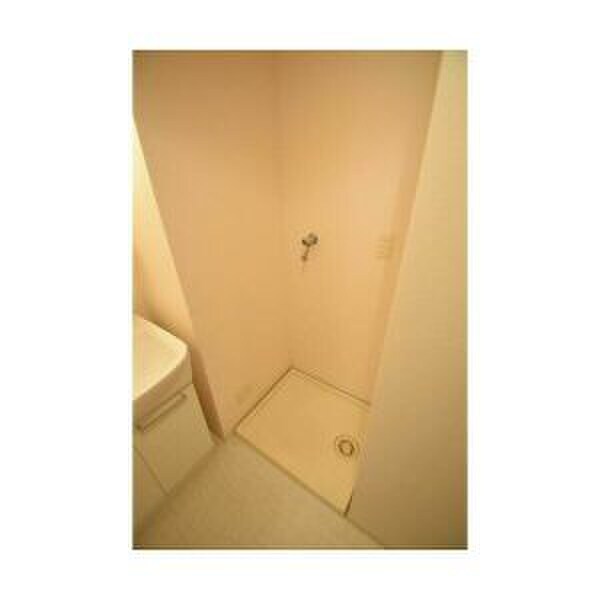 物件内観写真9　(洗濯機置場)