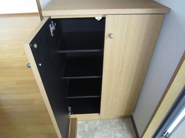 物件内観写真8　(靴箱)