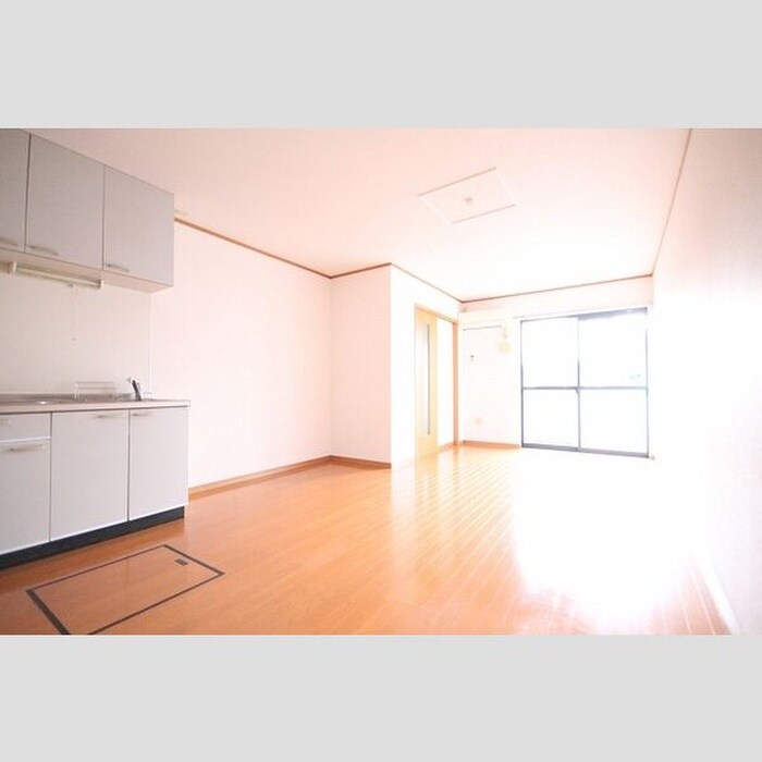 物件内観写真2　(居室)