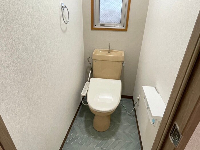 物件内観写真14　(トイレ)