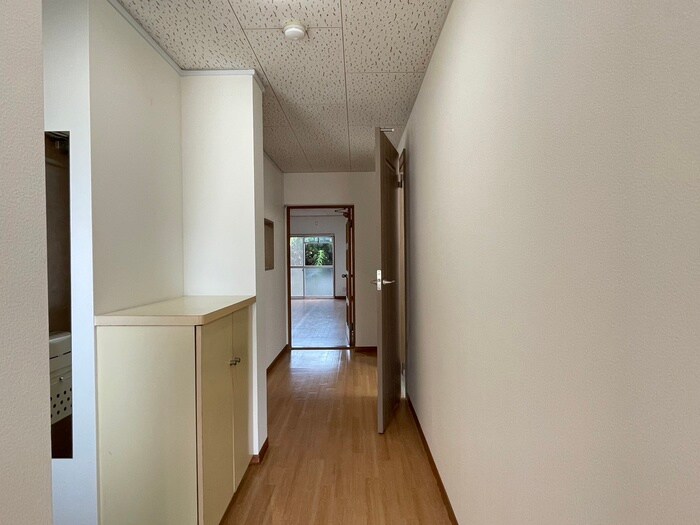 物件内観写真21　(廊下)