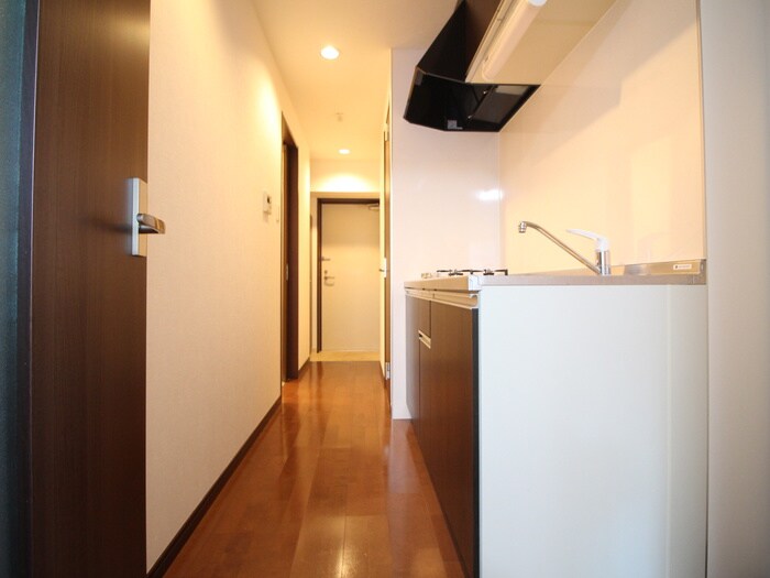 物件内観写真10　(廊下)