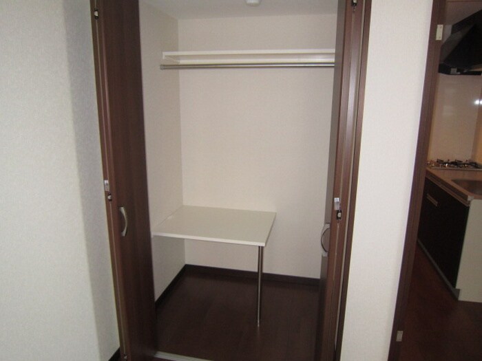 物件内観写真10　(収納)