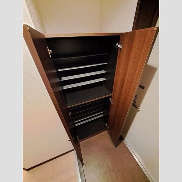 物件内観写真15　(靴箱)