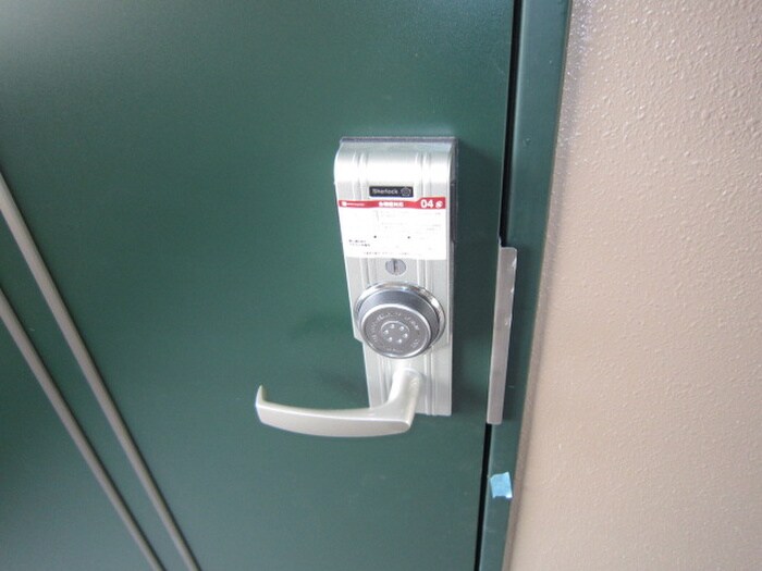 物件内観写真16　(玄関)