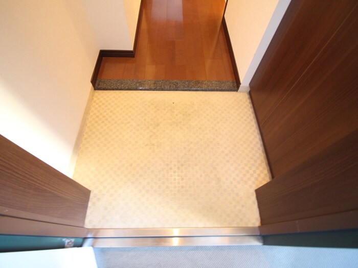 物件内観写真20　(玄関)