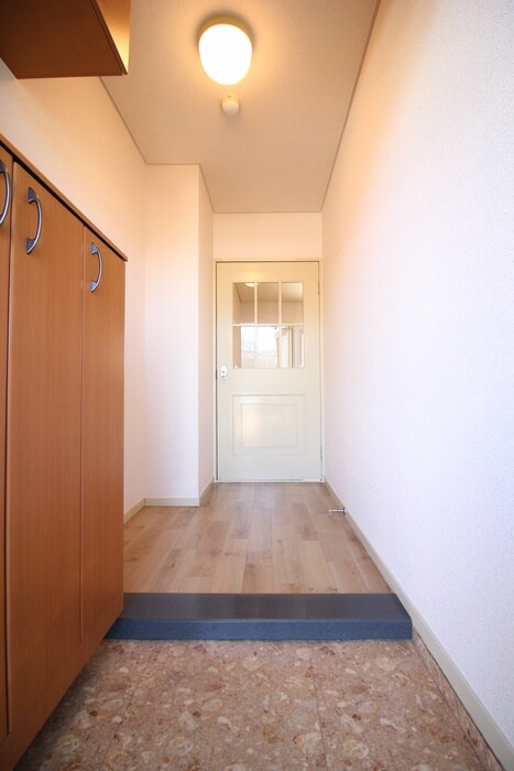 物件内観写真15　(玄関)