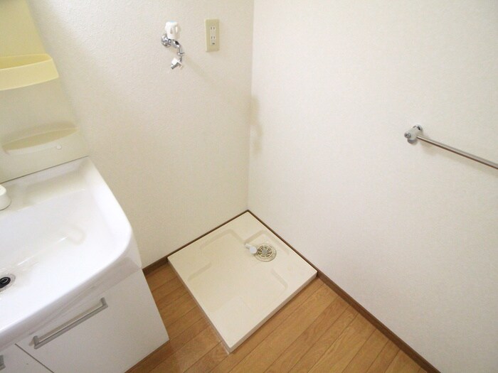 物件内観写真19　(洗濯機置場)