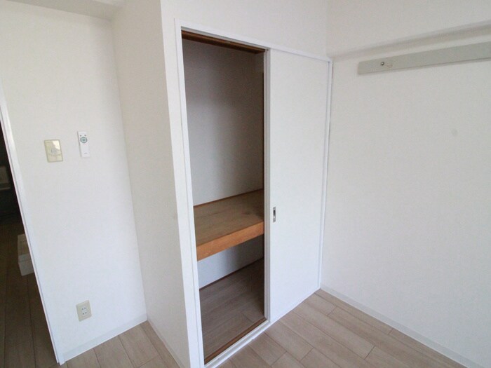 物件内観写真9　(収納)