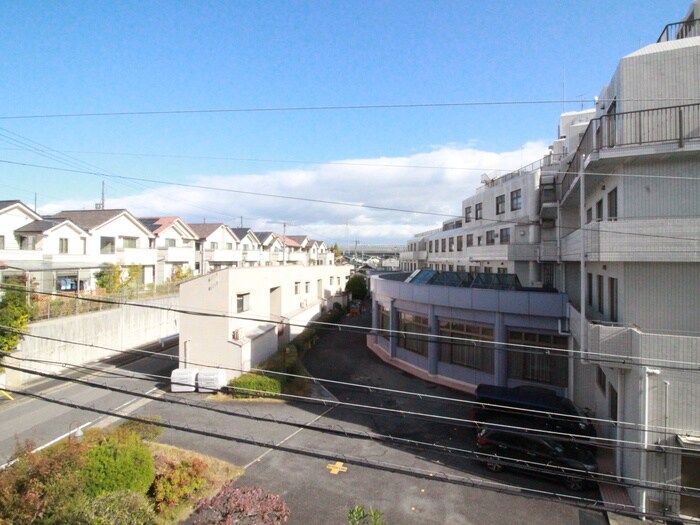 物件内観写真11　(室内からの展望)