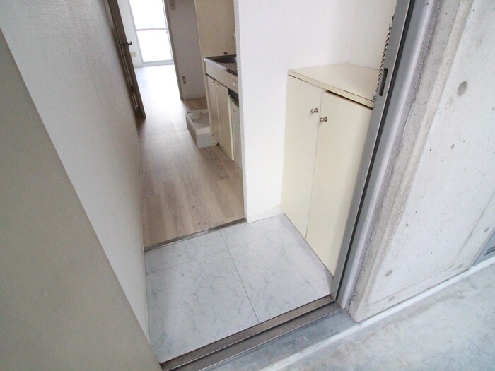 物件内観写真17　(玄関)