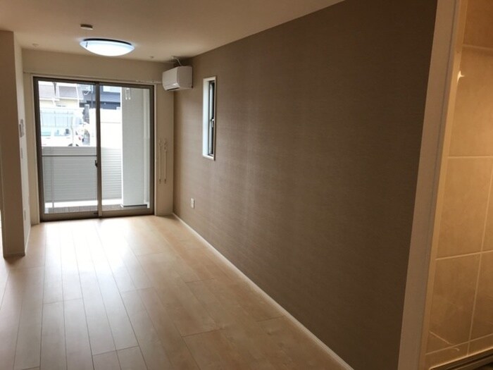 物件内観写真2　(居室)