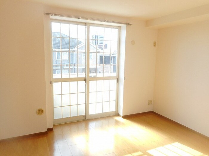 物件内観写真3　(居室)