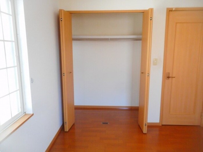 物件内観写真13　(収納)