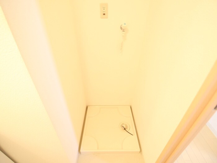 物件内観写真19　(洗濯機置場)