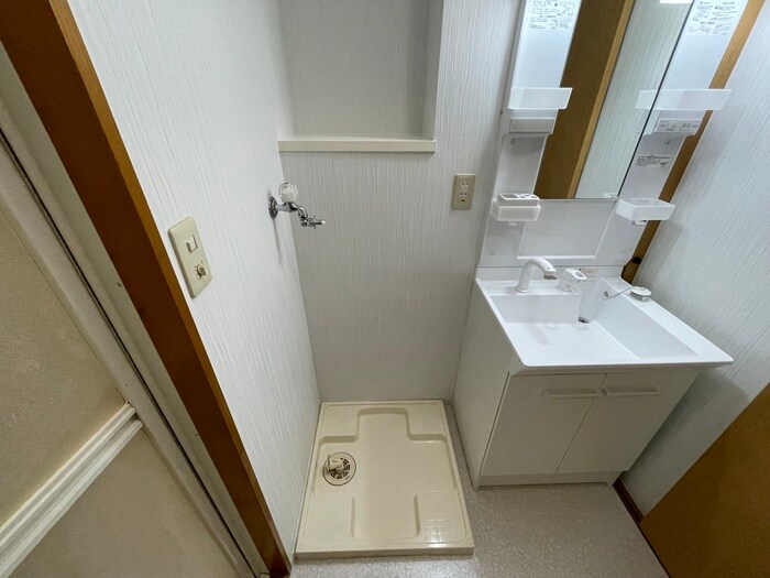 物件内観写真14　(洗濯機置場)