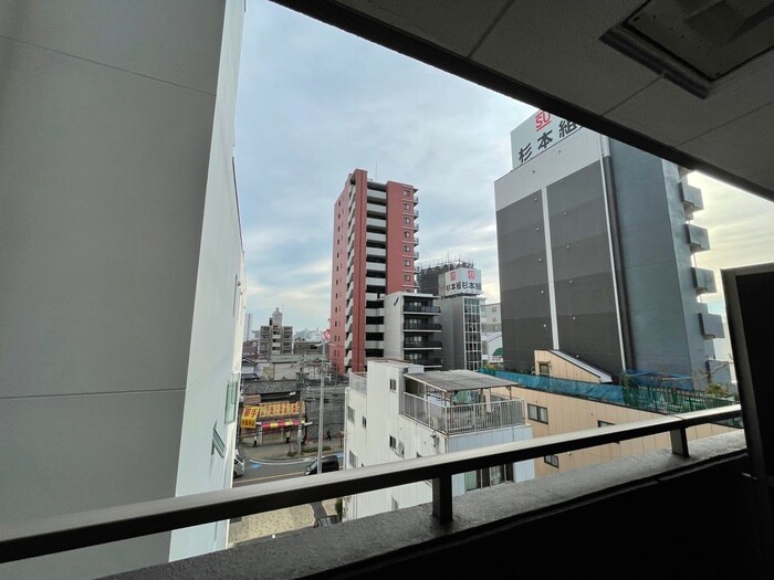 物件内観写真21　(室内からの展望)