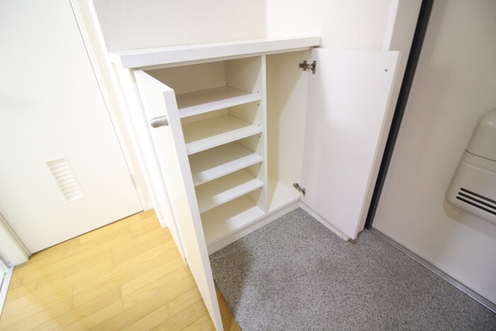 物件内観写真14　(靴箱)