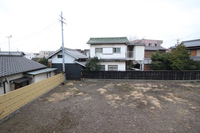 物件内観写真16　(室内からの展望)