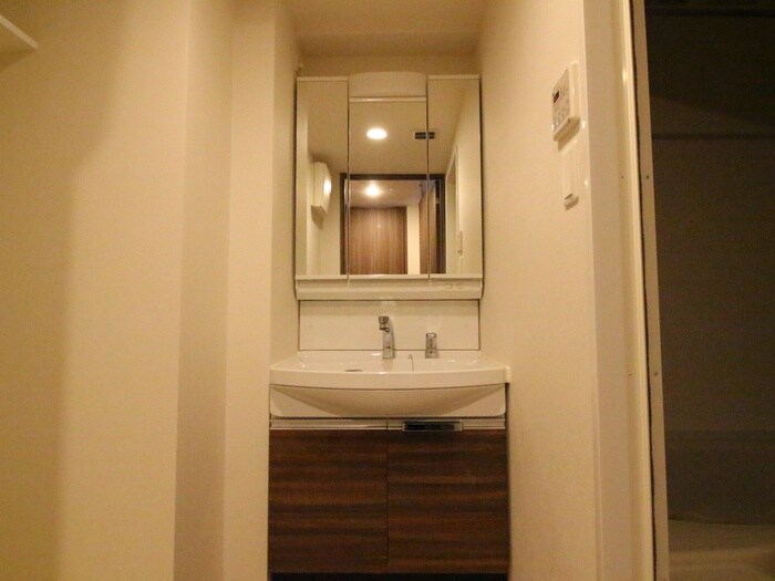 物件内観写真11　(洗面)