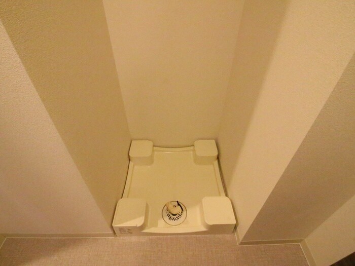 物件内観写真12　(洗濯機置場)