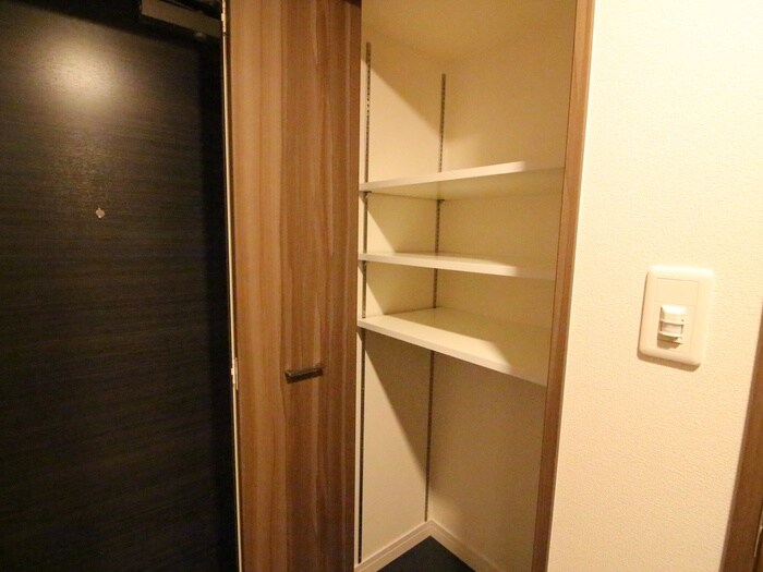 物件内観写真15　(靴箱)