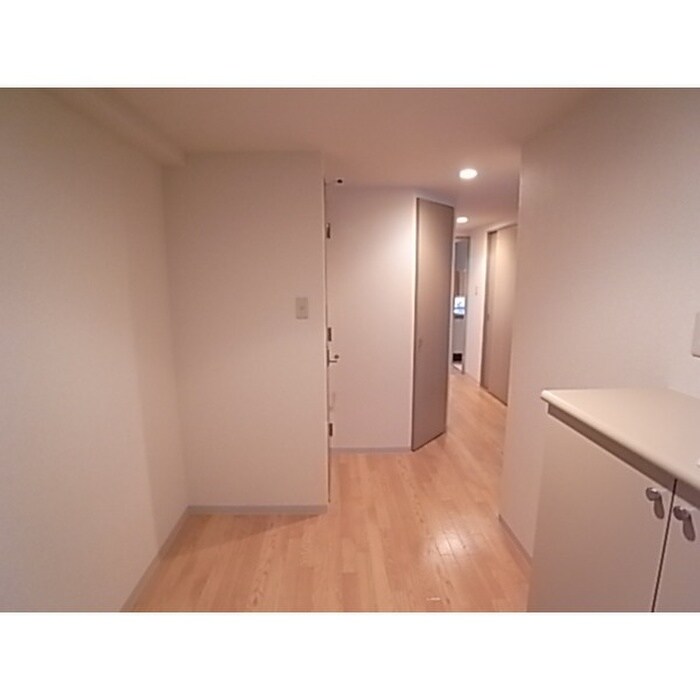 物件内観写真9　(廊下)