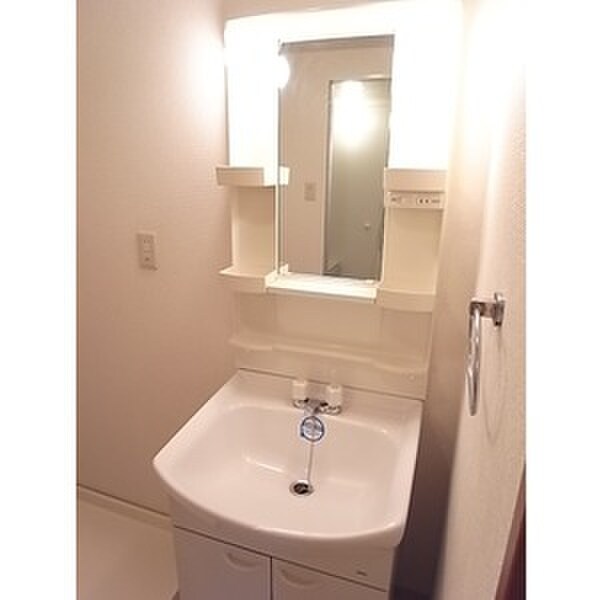 物件内観写真11　(洗面)