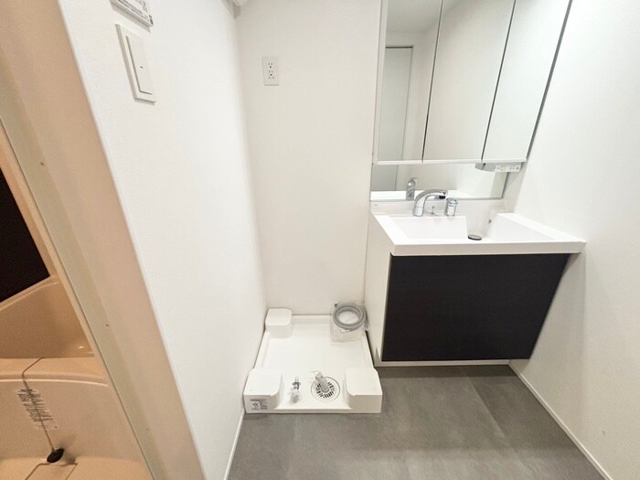 物件内観写真13　(洗濯機置場)