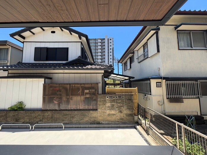 物件内観写真16　(室内からの展望)