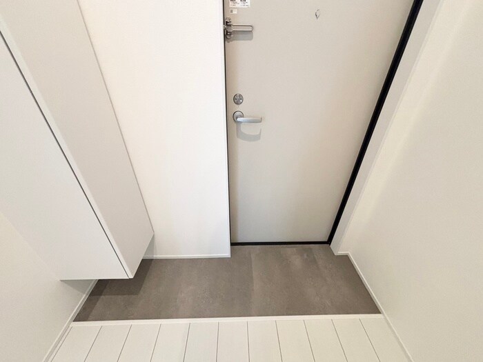 物件内観写真17　(玄関)