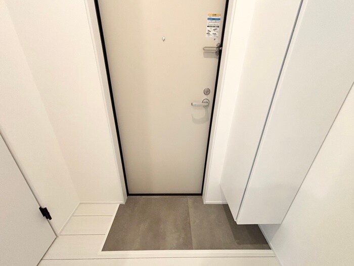 物件内観写真17　(玄関)