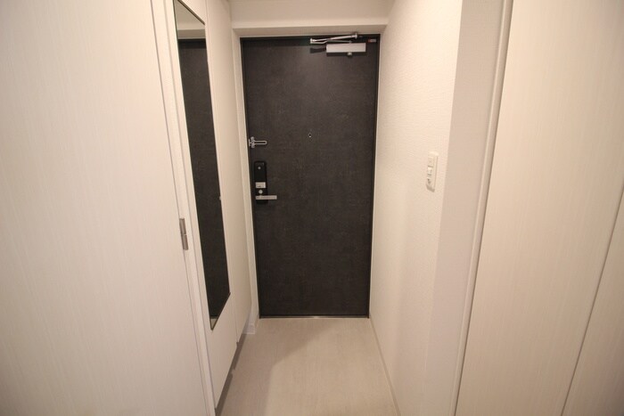 物件内観写真10　(玄関)