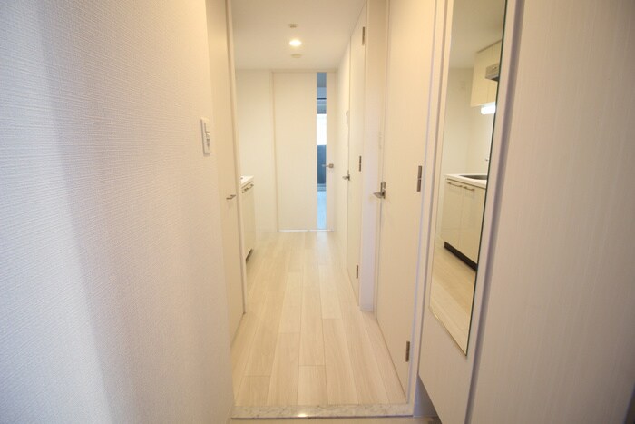 物件内観写真12　(廊下)