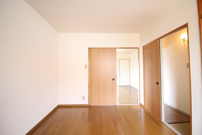 物件内観写真12　(居室)
